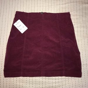 FREE PEOPLE MAROON CORDUROY SKIRT✨